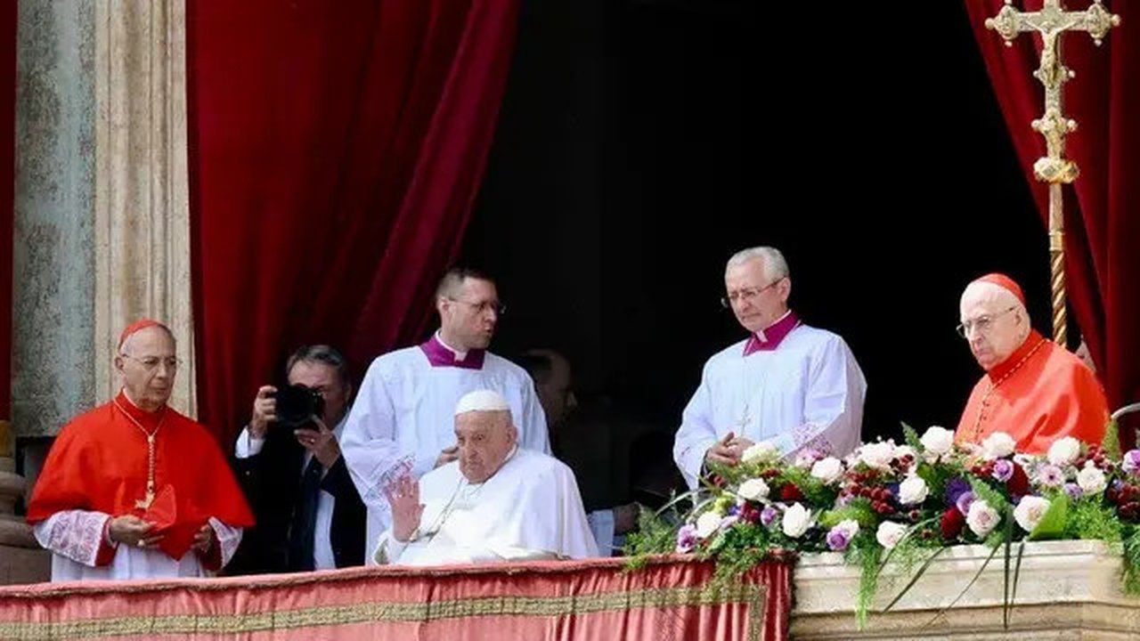Momen Kenangan Paus Fransiskus saat Isi Misa Paskah 2025 di Vatikan (Foto: Instagram @franciscus)