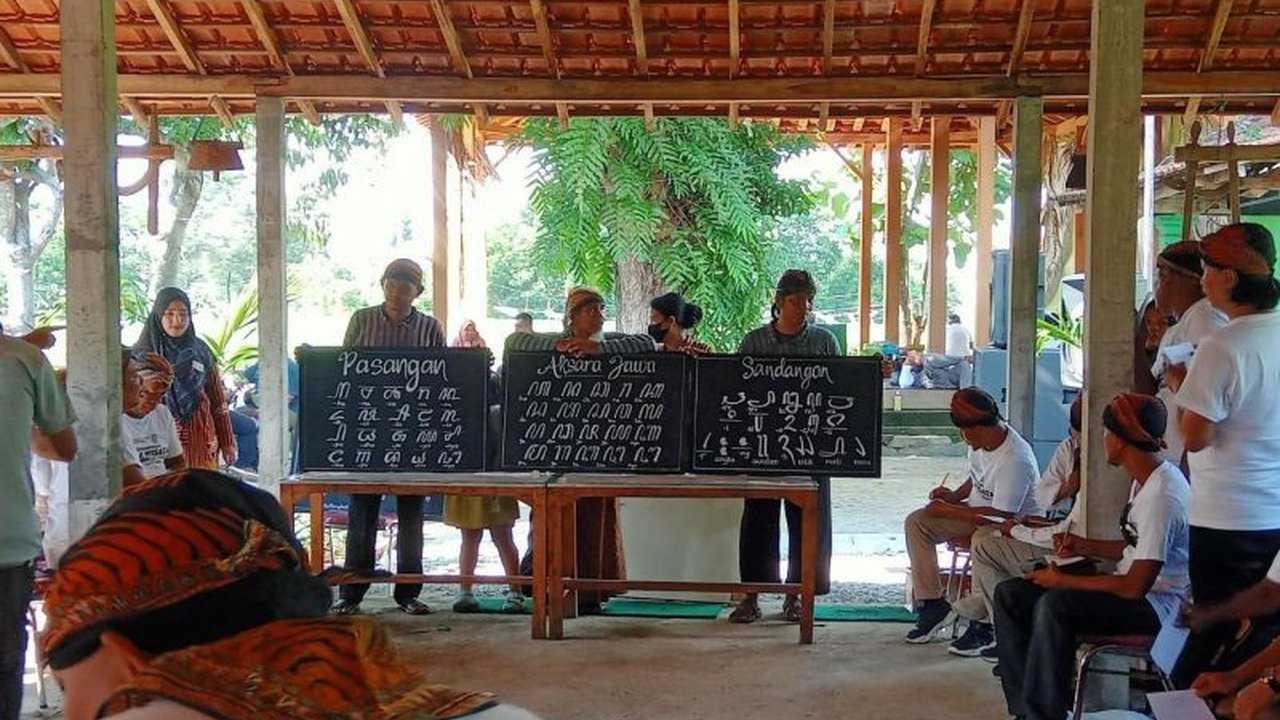 Desa Wisata Gunungsari, Madiun, berhasil masuk nominasi bergengsi WSIS Prizes 2025 dari PBB, mewakili Indonesia dalam dua kategori inovatif: pengelolaan sampah digital dan pendidikan budaya digital.