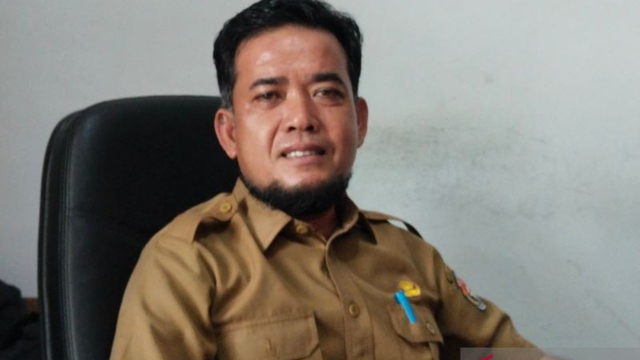 Pemkab Mukomuko menerima hibah jembatan rangka baja Rp5 miliar, namun terkendala anggaran pengangkutan dan menghadapi tantangan administrasi serta penambahan waktu.