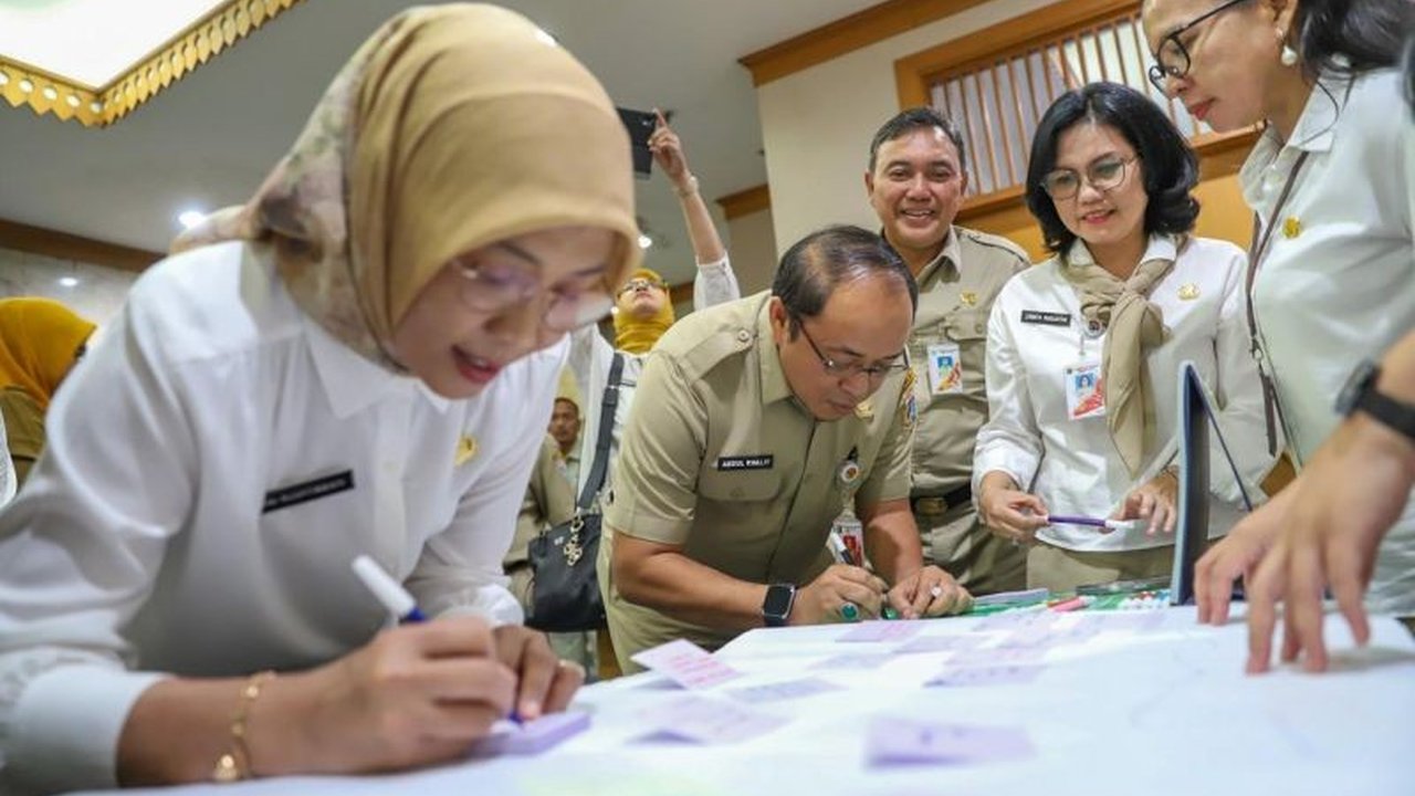 Dinas Kesehatan DKI Jakarta meluncurkan layanan telekonsultasi kesehatan jiwa 24 jam di Jakarta Utara dan Kepulauan Seribu, memberikan akses mudah, cepat, dan gratis bagi warga yang membutuhkan layanan kesehatan jiwa.