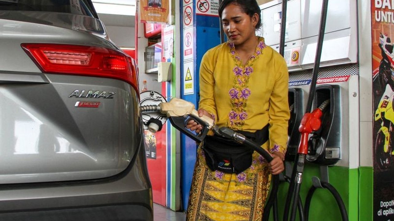 Pemerintah Provinsi DKI Jakarta peringati Hari Kartini dengan memberikan layanan perpanjangan SIM gratis bagi ASN dan anggota DWP, serta gratis transportasi umum Transjakarta, MRT Jakarta, dan LRT Jakarta.