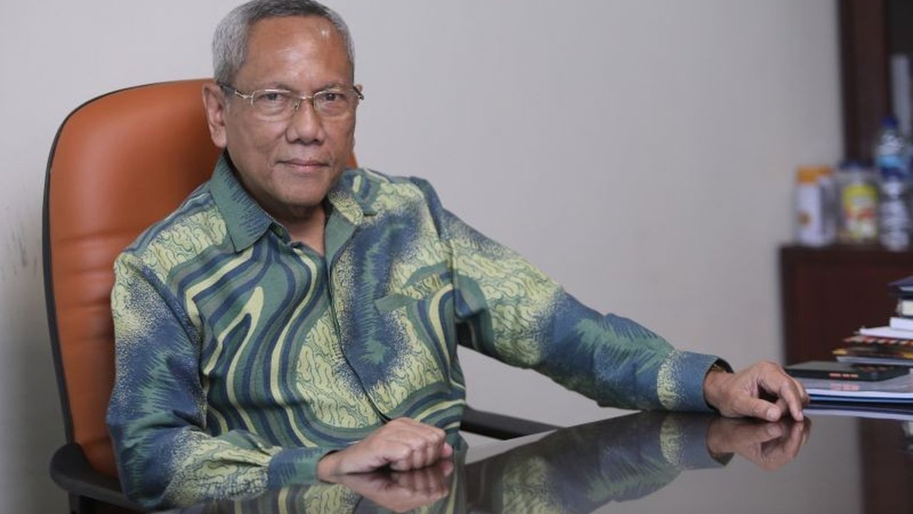 Ketua Majelis Kehormatan PDPI, Prof. Tjandra Yoga Aditama, menjelaskan kondisi medis Paus Fransiskus sebelum wafat, yaitu pneumonia bilateral atau radang paru-paru yang menyerang kedua paru-paru.