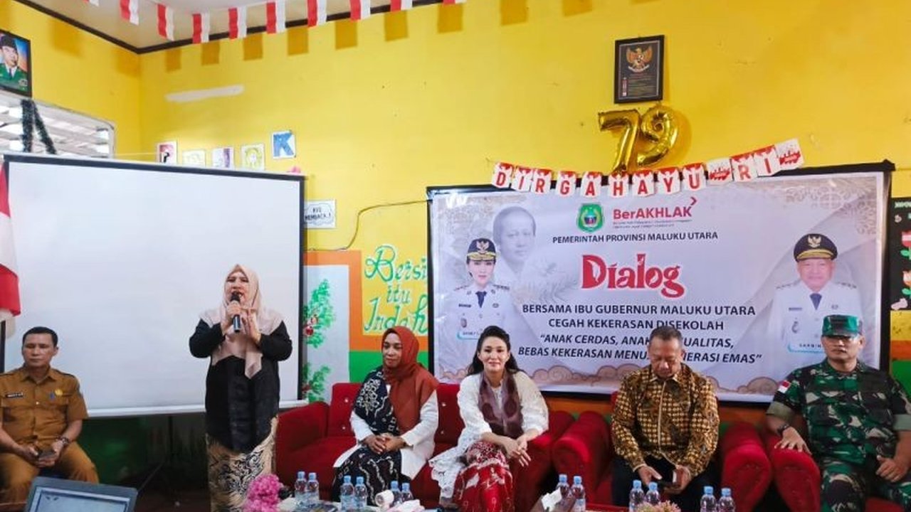Gubernur Maluku Utara, Sherly Tjoanda Laos, memperingati Hari Kartini dengan berdialog bersama siswa SMA Negeri 4 Ternate, mensosialisasikan pencegahan kekerasan, pelecehan, dan pernikahan dini.