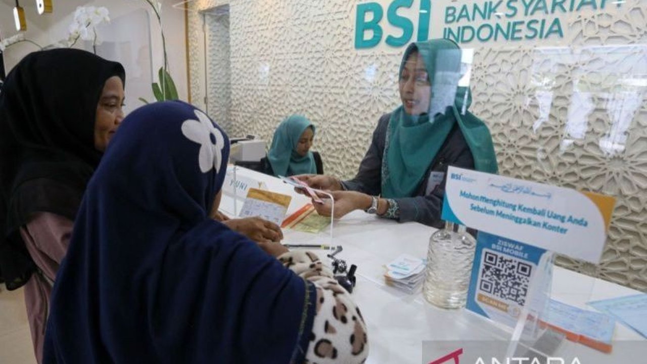 Bank Syariah Indonesia (BSI) Regional Aceh memasang target ambisius: 2 juta transaksi QRIS pada 2025, melalui berbagai program untuk mendukung UMKM Aceh.
