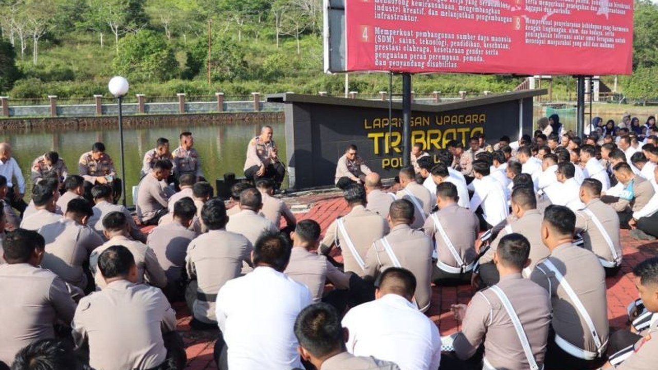 Kapolres Lingga, AKBP Pahala Martua Nababan, menekankan pentingnya dedikasi dan rasa syukur dalam menjalankan tugas kepolisian untuk memberikan pelayanan terbaik kepada masyarakat.