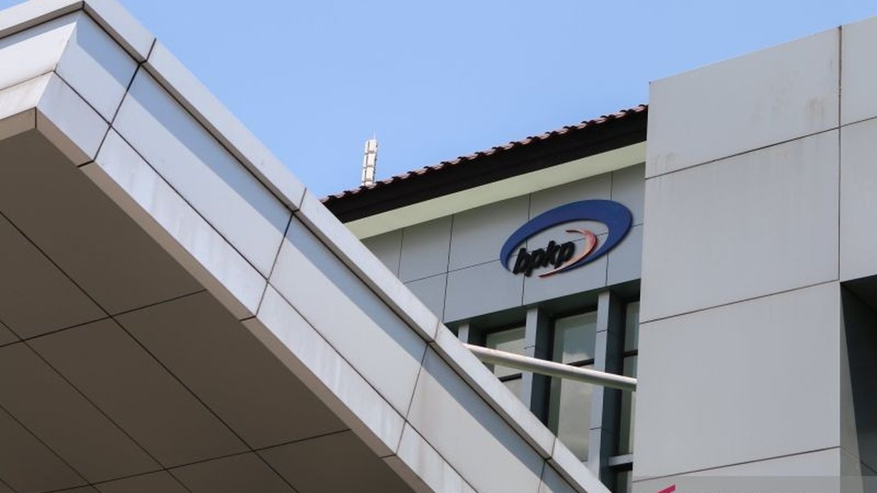 BPKP NTB mengaudit kerugian negara Rp39 miliar dalam kasus korupsi dana KUR di Bima; sembilan tersangka, termasuk mantan dan anggota legislatif, telah ditetapkan.