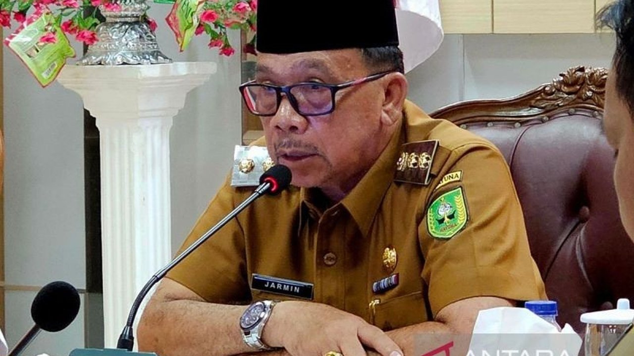 Pemkab Natuna mengalokasikan Rp13,8 miliar dari APBD 2025 untuk iuran JKN 31.897 warganya,  menunjukkan komitmen tinggi terhadap kesehatan masyarakat dan capaian UHC yang melampaui target.