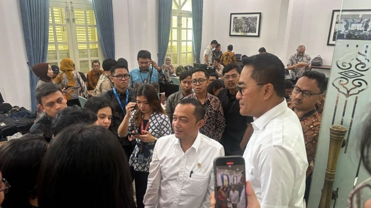 Menteri Sekretaris Negara memastikan RUU Polri dan Kejaksaan akan digulirkan tahun ini, namun substansi kedua RUU tersebut masih dalam tahap pembahasan mendalam untuk menghindari potensi kepolisian yang terlalu kuat.