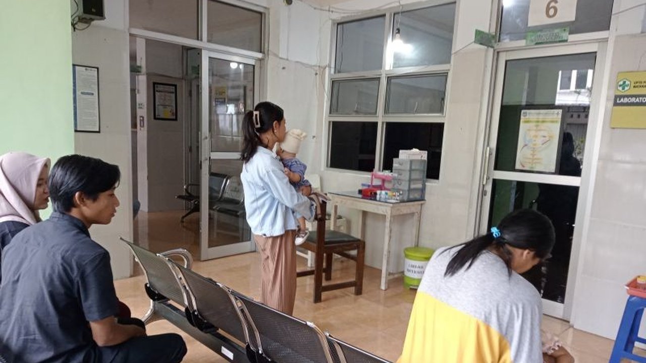 Dinas Kesehatan Kota Mataram menegaskan biaya penerbitan surat keterangan sehat di puskesmas sebesar Rp25.000 sesuai Perda Nomor 1 Tahun 2024, berbeda dengan surat keterangan sakit yang gratis.