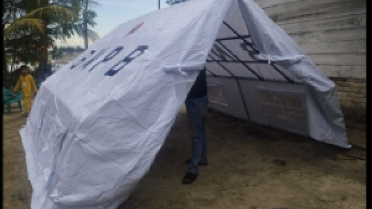 Kabupaten Serdang Bedagai, Sumatera Utara, dilanda cuaca ekstrem berupa angin puting beliung yang mengakibatkan kerusakan di tujuh desa di Kecamatan Perbaungan dan Pantai Cermin.