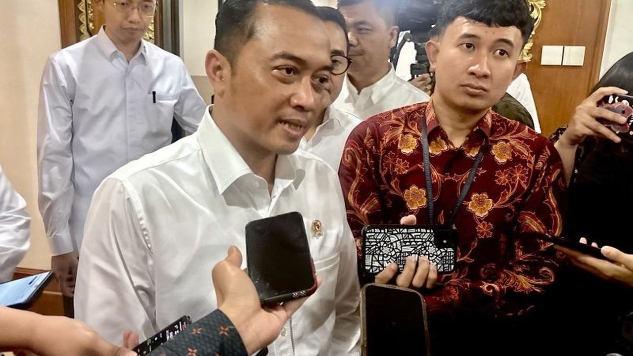 Menteri Sekretaris Negara (Mensesneg) Prasetyo Hadi menegaskan bahwa Perpres Nomor 82 Tahun 2024 tentang Kantor Komunikasi Kepresidenan (PCO) tidak tumpang tindih dengan KSP, meskipun ada gugatan uji materi ke Mahkamah Agung.