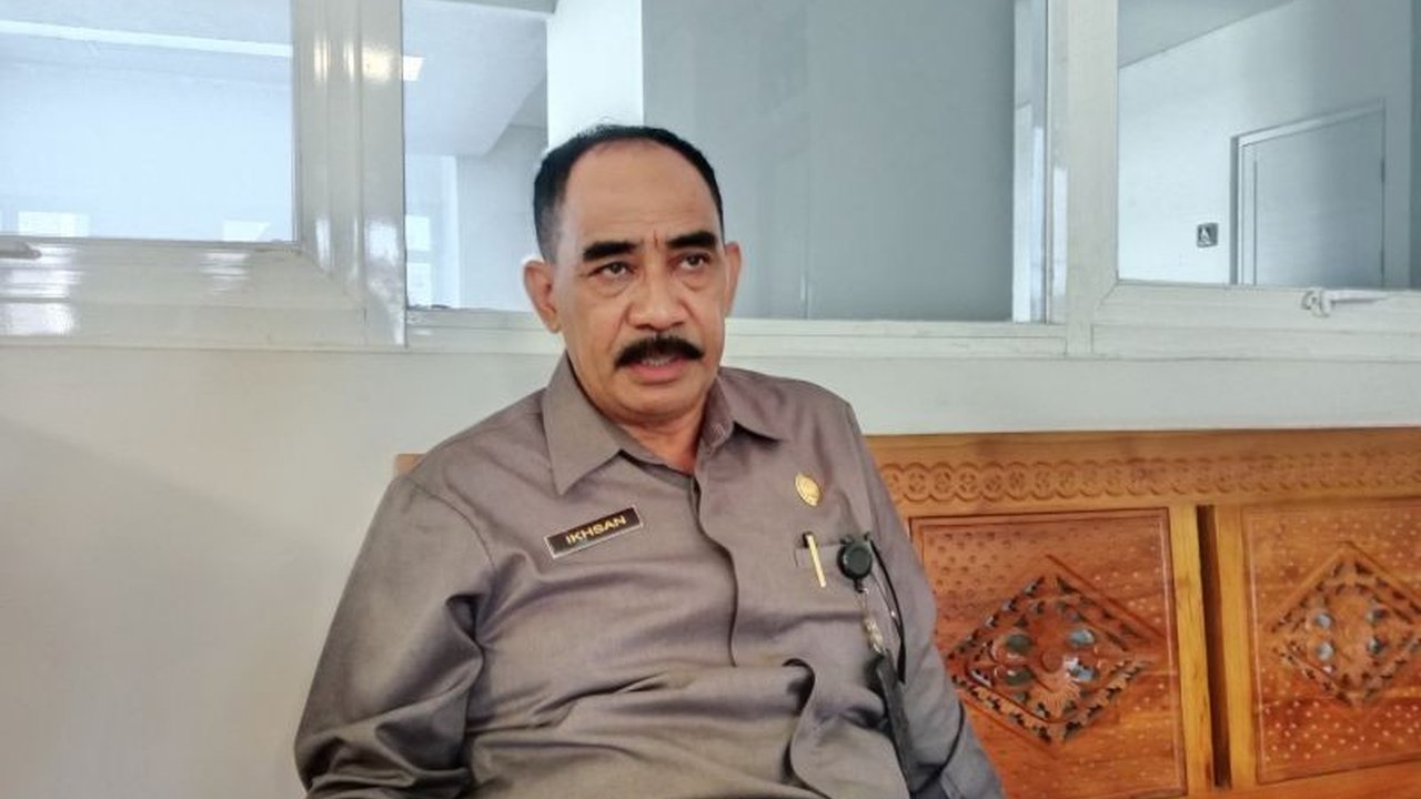 Pemkab Lombok Tengah gencar sosialisasikan program Koperasi Desa Merah Putih hingga tingkat desa untuk memperkuat ekonomi rakyat dan meningkatkan kesejahteraan masyarakat.