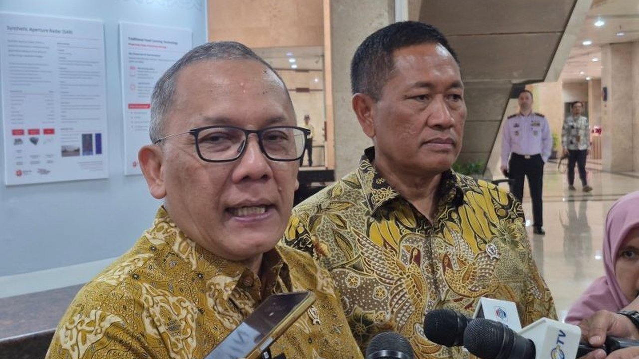 Badan Riset dan Inovasi Nasional (BRIN) mengembangkan teknologi kecerdasan buatan (AI) untuk meningkatkan kemampuan industri pertahanan Indonesia, meliputi sistem pemetaan, pengawasan, dan teknologi drone.