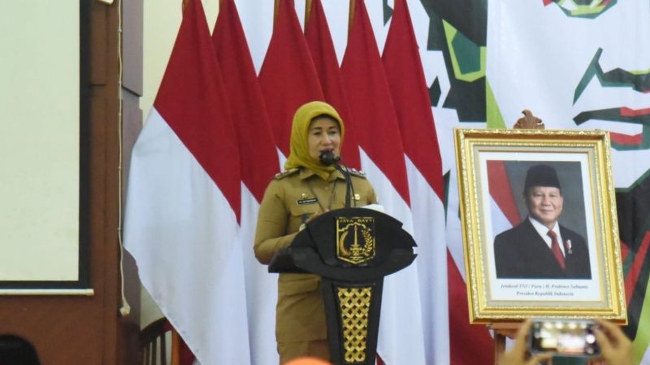 Pemkot Jaktim merayakan Hari Kartini 2025 dengan serangkaian acara selama lima hari, mulai dari talkshow, senam, peragaan busana, hingga seminar kewirausahaan dan donor darah, untuk memberdayakan perempuan Jakarta Timur.