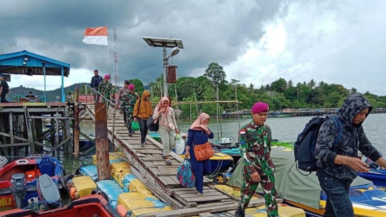 TNI Angkatan Laut berhasil menggagalkan upaya penyelundupan tujuh calon pekerja migran Indonesia (PMI) ilegal yang akan diberangkatkan ke Tawau, Malaysia, dari Pulau Sebatik, Kalimantan Utara.
