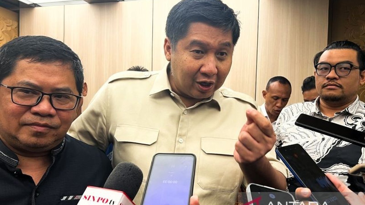 Menteri Perumahan Rakyat mendukung rencana Presiden Prabowo untuk memindahkan penjara dari lokasi strategis ke daerah terpencil agar lahannya dapat dialihfungsikan menjadi perumahan bagi masyarakat berpenghasilan rendah.