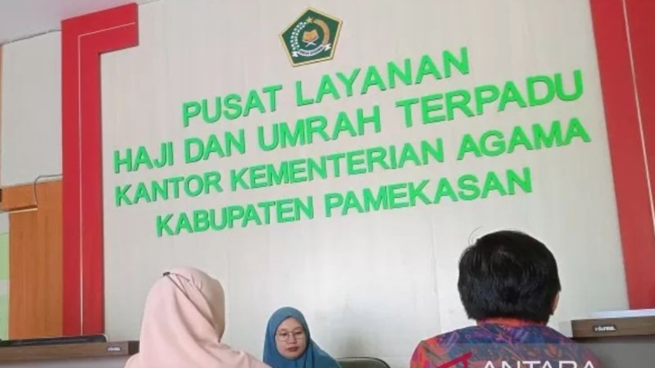 Sebanyak 1.035 calon haji Pamekasan telah melunasi Biaya Perjalanan Ibadah Haji (Bipih) 2025, memasuki tahap pemeriksaan kesehatan dan vaksinasi sebelum keberangkatan.
