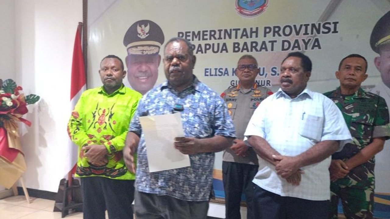 Gubernur Papua Barat Daya, Elisa Kambu, dengan tegas menolak keberadaan NFRPB, yang dianggapnya sebagai ancaman terhadap persatuan Negara Kesatuan Republik Indonesia (NKRI).