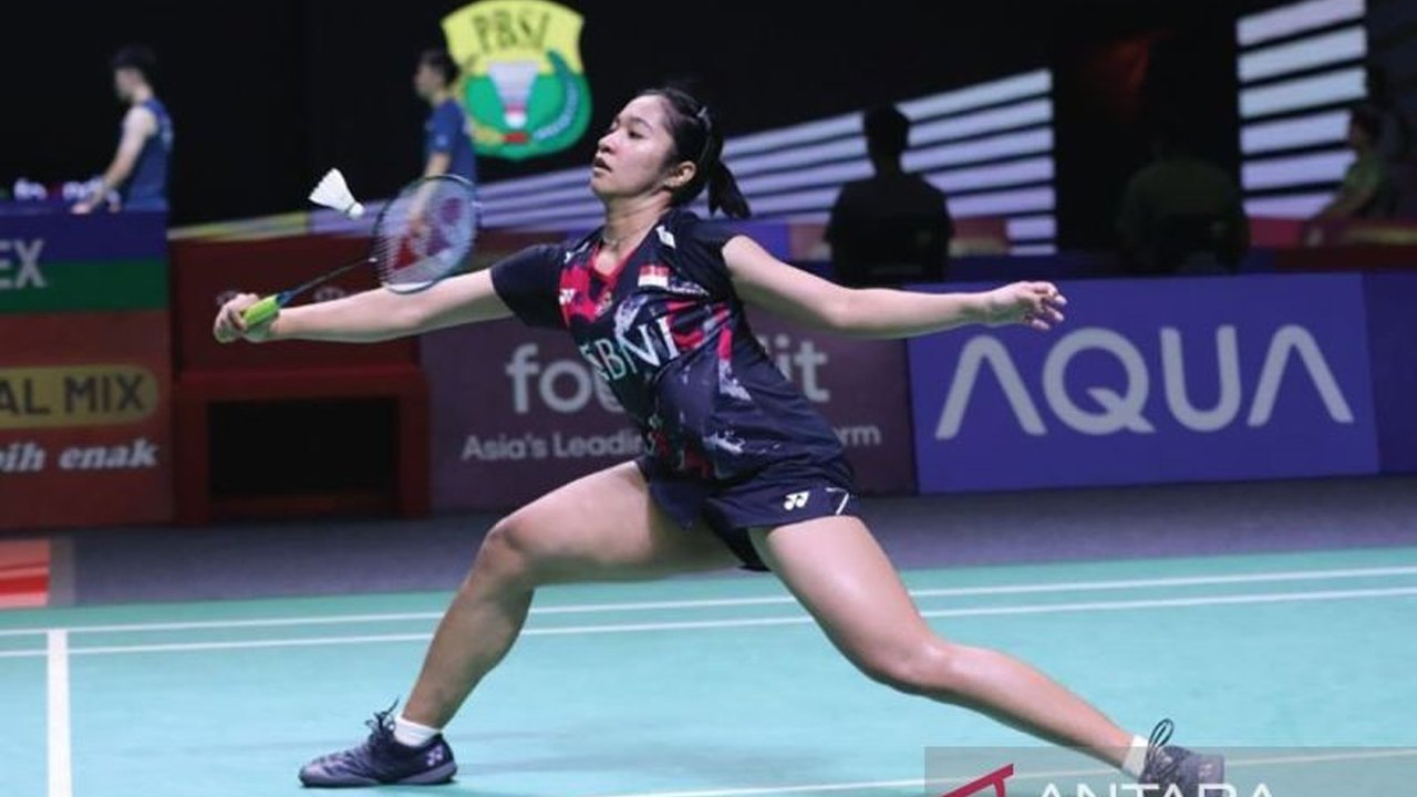 Pengalaman Ester Nurumi Tri Wardoyo di kejuaraan beregu bulu tangkis menjadi pertimbangan utama PBSI menggantikan Gregoria Mariska Tunjung yang absen di Piala Sudirman 2025 karena vertigo.