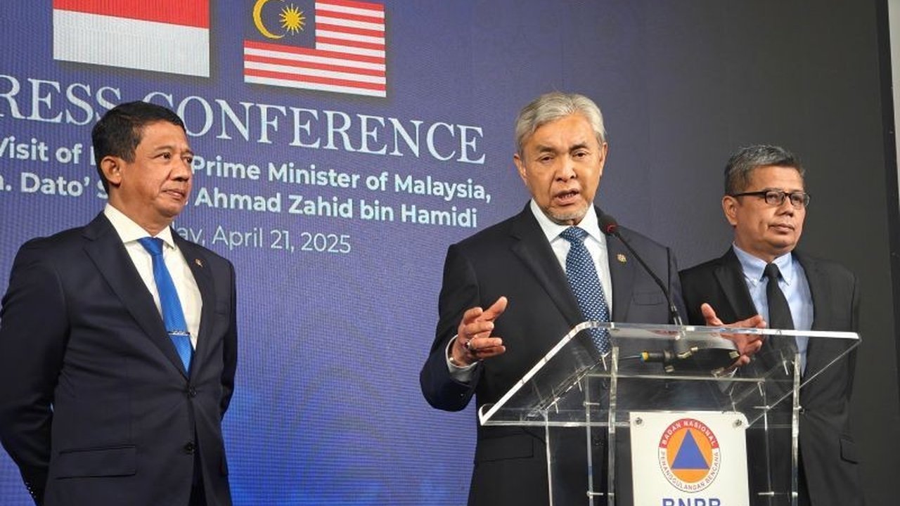 Wakil Perdana Menteri Malaysia, Ahmad Zahid Hamidi, tertarik mempelajari sistem mitigasi bencana Indonesia dan berencana berbagi pengalaman dengan Badan Nasional Penanggulangan Bencana (BNPB).