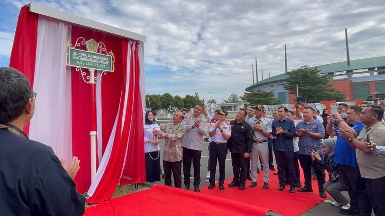 Jalan Ipik Gandamana: Bupati Bogor Abdikan Nama Bupati Pertama di Stadion Pakansari