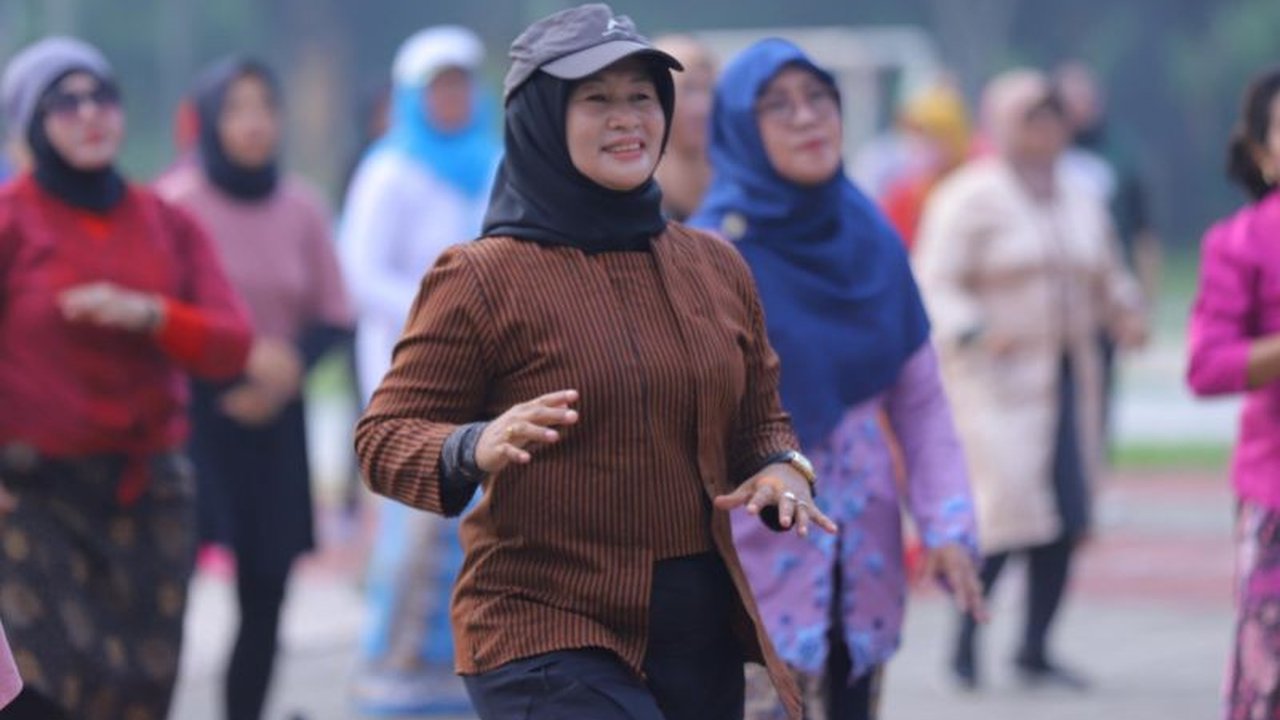 Pemkot Jaktim peringati Hari Kartini 2025 sebagai momentum mendorong perempuan lebih tangguh dalam berkeluarga dan berkarier, diiringi berbagai kegiatan selama lima hari.