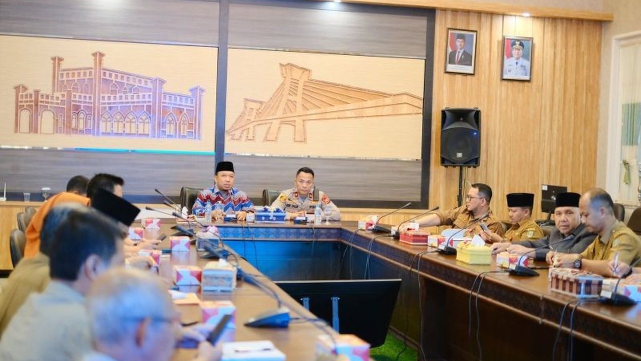 Sebanyak 179 personel gabungan dari Polri, TNI, Satpol PP, dan Dishub akan mengamankan Jambore Kebakaran Hutan dan Lahan (Karhutla) Provinsi Riau 2025 di Siak, Riau, yang diikuti 500 peserta.