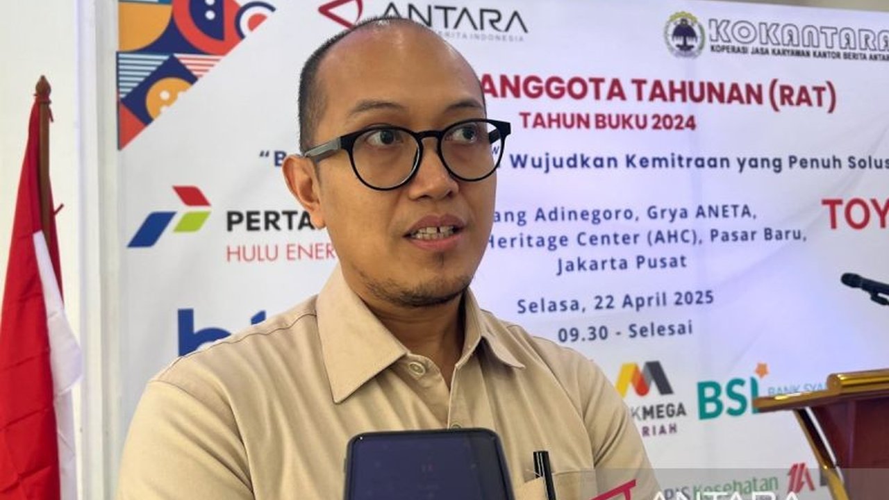 Kementerian Koperasi (Kemenkop) berupaya menyelesaikan revisi UU Perkoperasian sebelum 12 Juli 2025 untuk memperkuat peran koperasi dalam pembangunan ekonomi kerakyatan Indonesia.