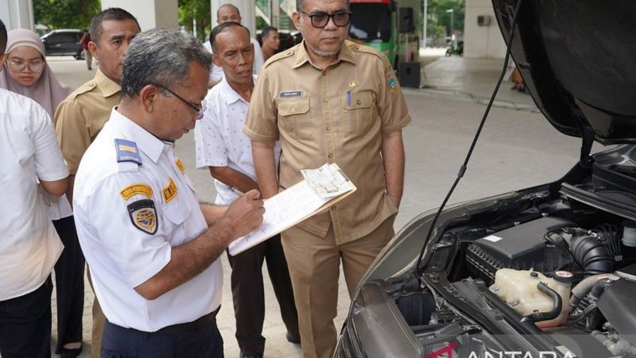 Pemerintah Provinsi Sumatera Utara melakukan inspeksi mendadak terhadap ratusan kendaraan dinas untuk memastikan kelayakan dan ketaatan administrasi,  mengakibatkan empat kendaraan ditahan.