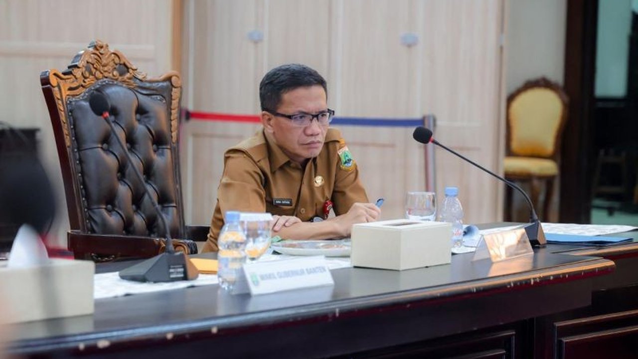 Pemerintah Provinsi Banten melakukan asesmen terbuka untuk memilih Sekretaris Daerah (Sekda) definitif, dengan tiga calon terbaik akan diajukan ke Presiden.