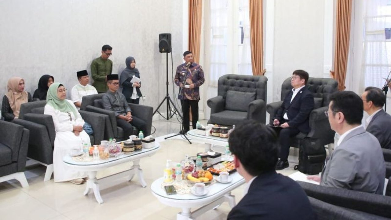 Pemerintah Kabupaten Garut dan Kota Higashikawa, Jepang, bertemu untuk membahas kerja sama di sektor tenaga kerja, pendidikan, pariwisata, dan lainnya guna meningkatkan kesejahteraan masyarakat Garut.