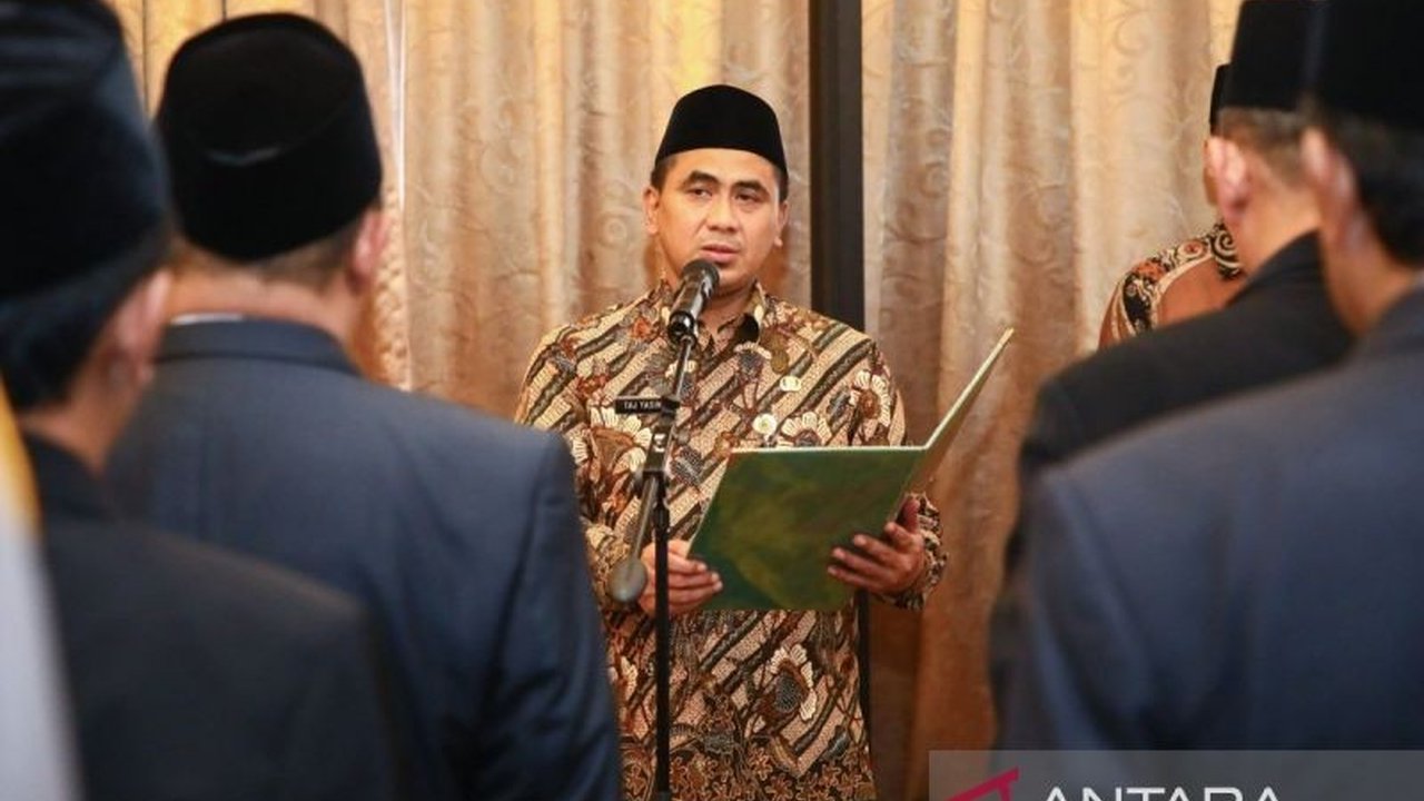 Wakil Gubernur Jawa Tengah meminta PPIH Embarkasi Solo memberikan pelayanan haji berkualitas, memastikan kenyamanan dan kesehatan jamaah hingga kembali ke Tanah Air.