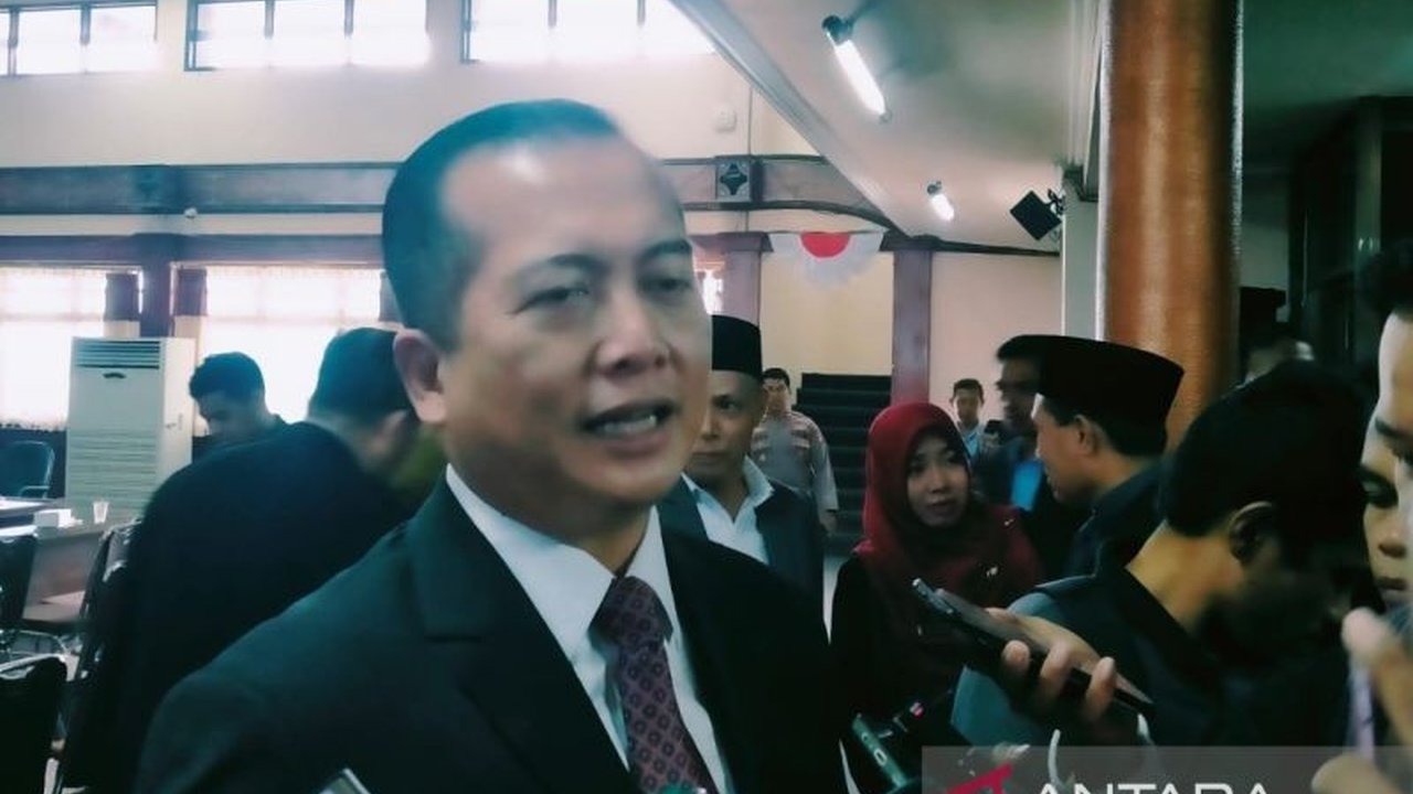 Gubernur NTB Koordinasi dengan Gubernur Bali Atasi Antrean Truk Sapi di Pelabuhan Lombok