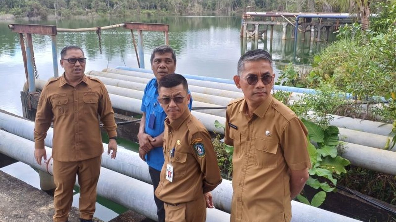 Wakil Gubernur Kepri meninjau Waduk Sei Pulai untuk memastikan kelancaran distribusi air bersih kepada pelanggan PDAM Tirta Kepri, sekaligus mencari solusi atas kendala yang terjadi.