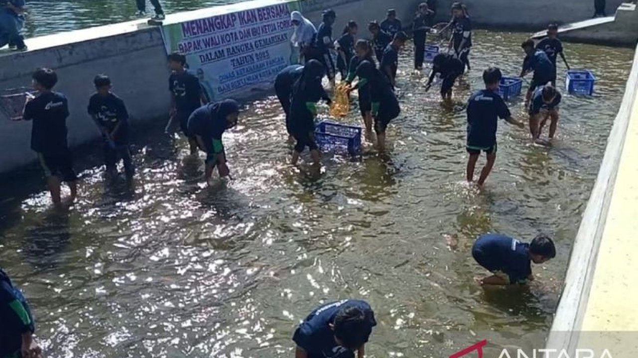 Pemkot Madiun gencar meningkatkan konsumsi ikan melalui program Gemarikan untuk perbaikan gizi warga dan pertumbuhan sektor perikanan lokal, dengan angka konsumsi ikan meningkat dari 31,47 kg menjadi 42,58 kg per kapita.