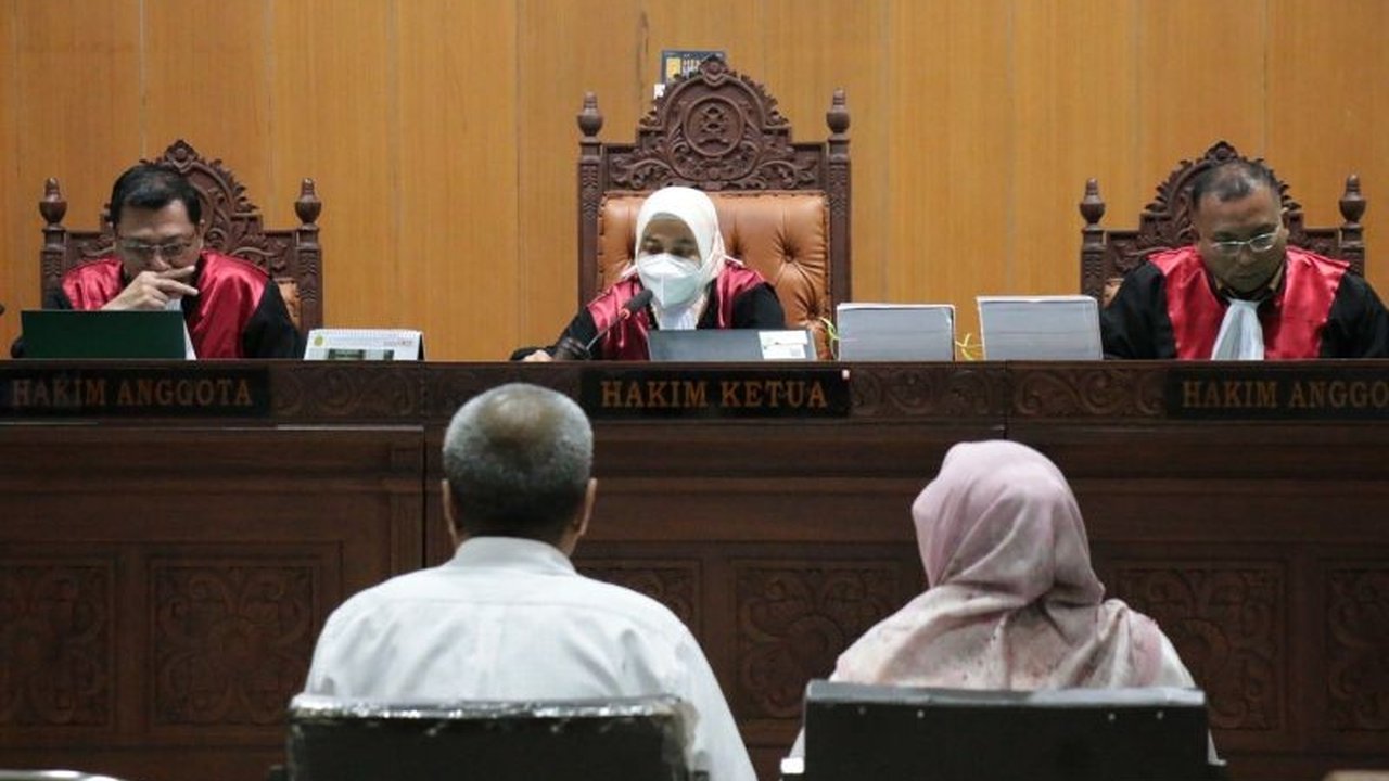 Forum Solidaritas Hakim Ad Hoc Tipikor se-Indonesia akan melaporkan Dr. Yuspar ke Bareskrim Polri atas dugaan pencemaran nama baik terkait pernyataannya yang kontroversial tentang hakim ad hoc.