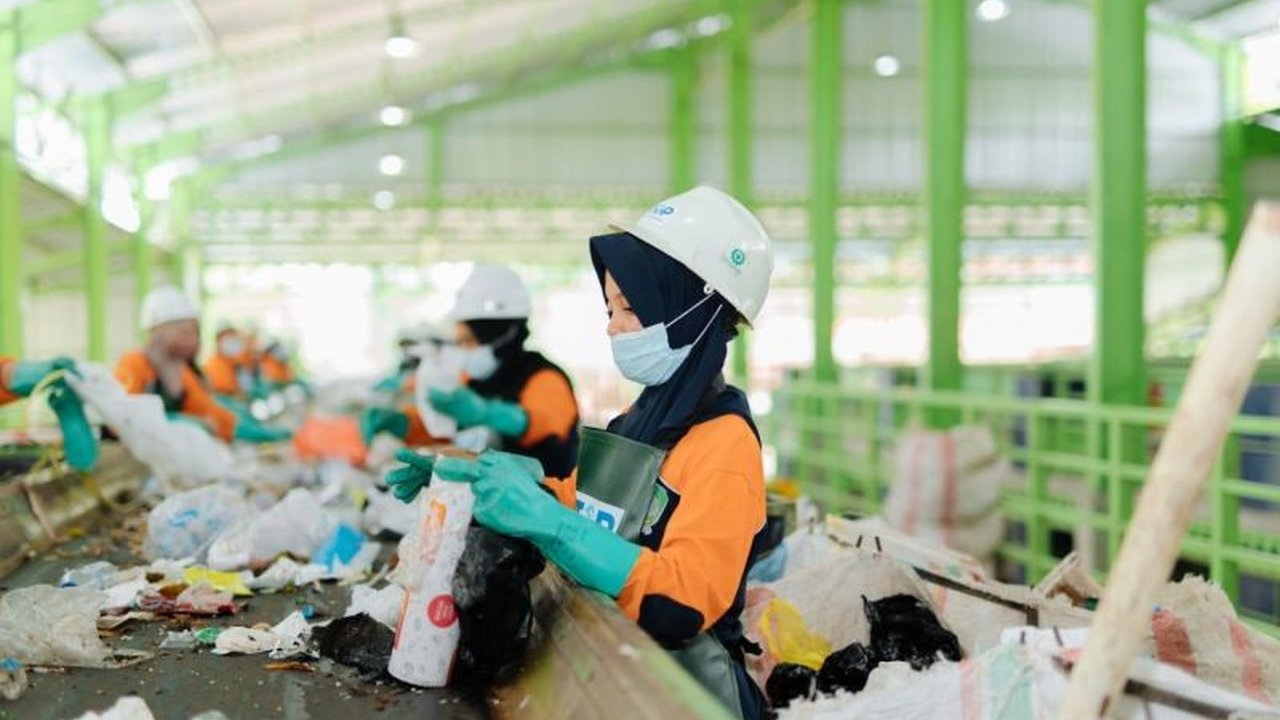 Kabupaten Banyuwangi mendapatkan pendanaan dari Clean Rivers dan Pemerintah Uni Emirat Arab untuk membangun dua Stasiun Peralihan Antara (SPA) guna meningkatkan pengelolaan sampah sirkular.
