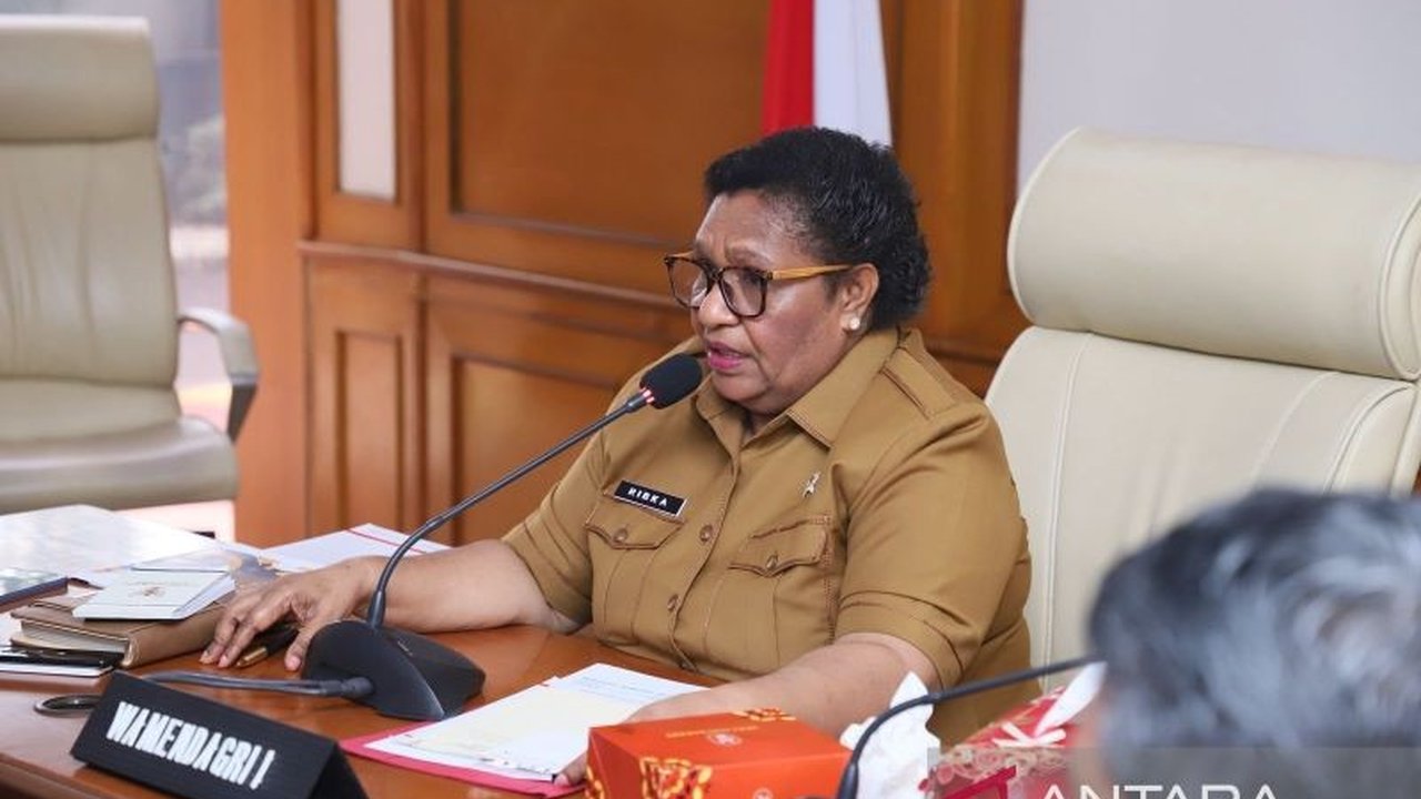 Wamendagri Ribka Haluk meminta Pemprov Papua sukseskan PSU Pilkada Papua pada 6 Agustus 2025 mendatang, dengan fokus pada keamanan dan efisiensi anggaran.