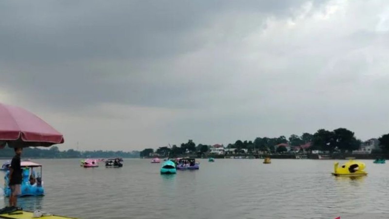Pemerintah Kota Jambi akan menggelar Marathon Tigo Danau 10K pada Juni 2025 untuk mempromosikan wisata danau ikonik sekaligus menggerakkan ekonomi lokal.