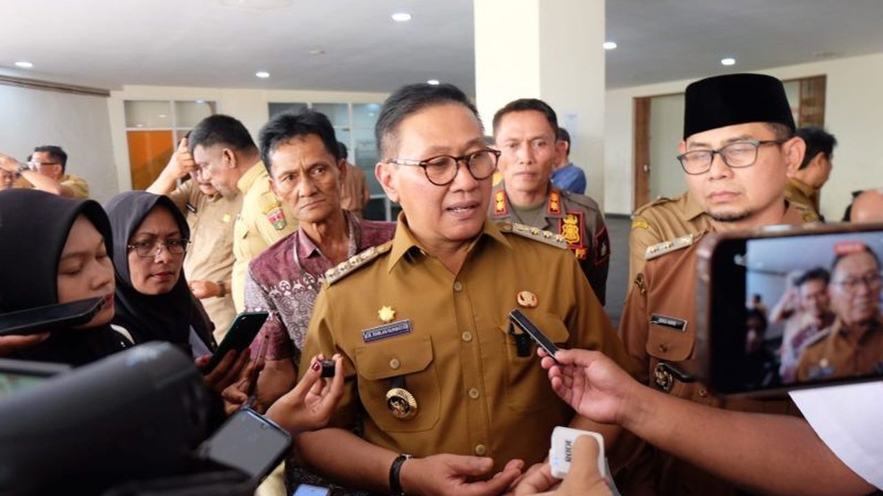 Pemkot Bukittinggi berencana beralih ke sistem parkir nontunai untuk mencegah pungutan liar dan meningkatkan pendapatan daerah, setelah ditemukan indikasi pungli di beberapa lokasi parkir.