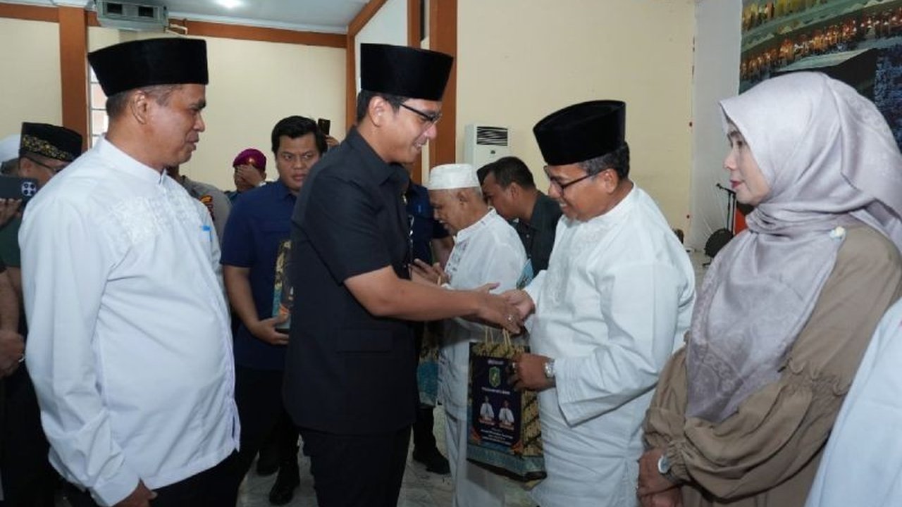 Wali Kota Medan, Rico Tri Putra Waas, berpesan kepada 2.635 calon haji asal Medan untuk menjaga kesehatan dan ketenangan selama menjalankan ibadah haji di Tanah Suci.