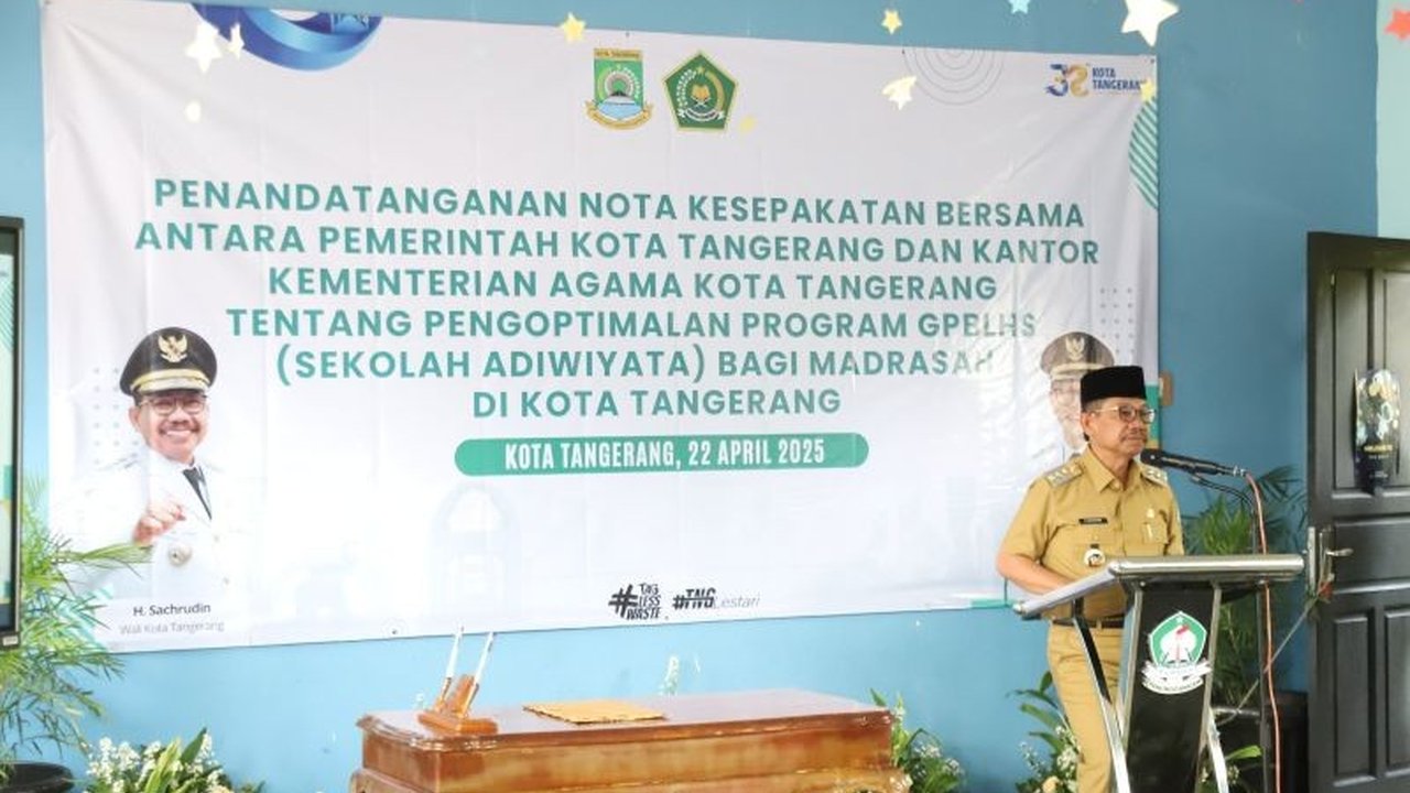 Pemkot Tangerang dan Kemenag berkolaborasi untuk mendorong gerakan peduli lingkungan hidup bersih di MI dan MTs se-Kota Tangerang, guna membentuk karakter peduli lingkungan sejak dini.