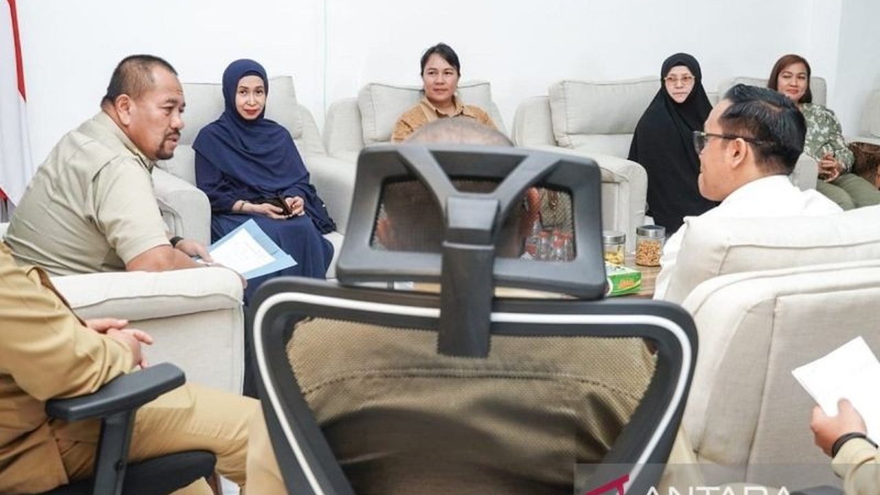 Pemerintah Kabupaten Batu Bara berkomitmen tingkatkan layanan kesehatan masyarakat dengan peningkatan fasilitas, SDM, dan teknologi di RSUD H. OK Arya Zulkarnain agar masyarakat tak perlu berobat ke luar daerah.