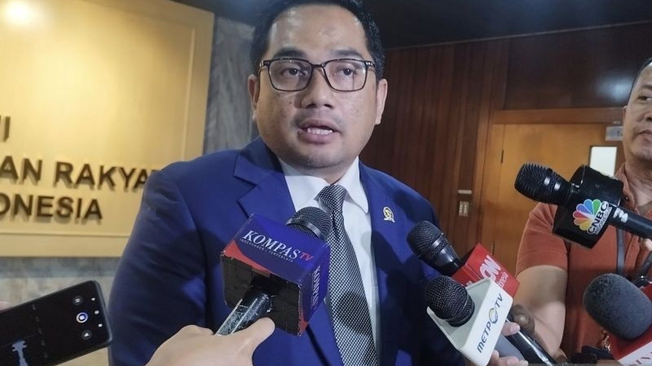 Kejelasan pemindahan ASN ke IKN dinilai krusial untuk menarik investor dan menjamin keberhasilan pembangunan Ibu Kota Nusantara.