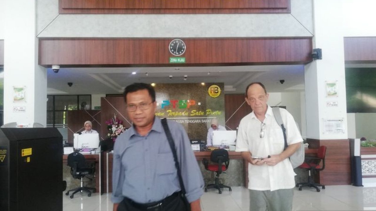 Kejati NTB memeriksa William John Matheson, WNA Swiss terdakwa eksploitasi air di Gili Trawangan dan Meno, terkait kerjasama dengan BUMD NTB, PT GNE.