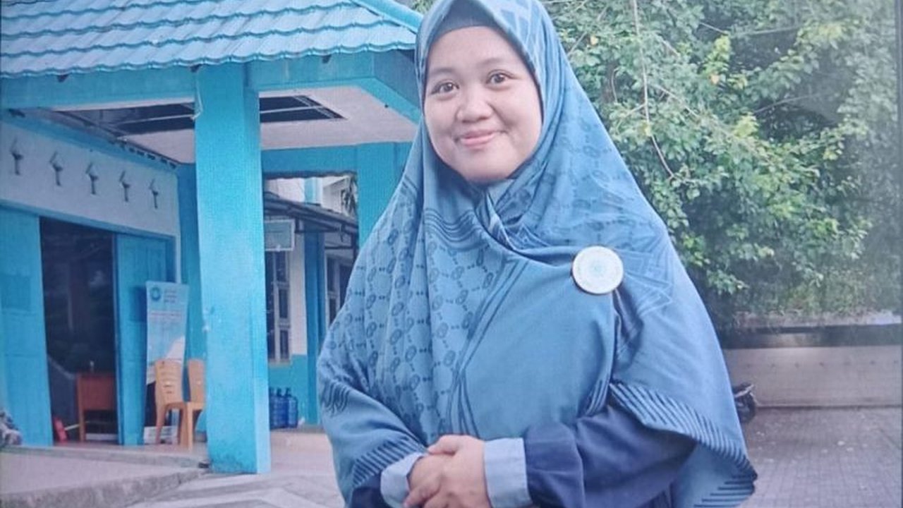 Dr. Maria Ulviani dari Unismuh Makassar terpilih sebagai pengajar dalam program Studi Independen MBKM Kemendikbudristek, mengajar di UGM dan Unair selama satu semester.