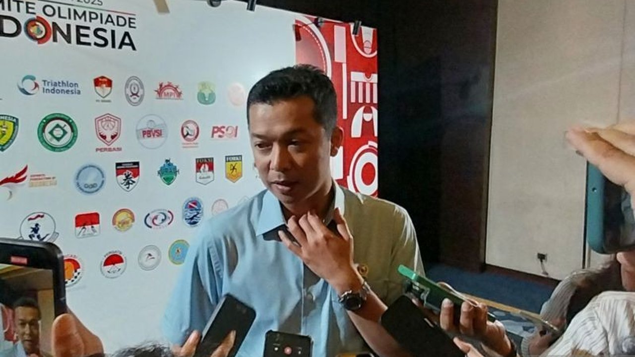 Wamenpora Taufik Hidayat meminta agar atlet tinju Indonesia tidak dirugikan setelah Pertina dikeluarkan dari KOI, mendesak solusi cepat untuk masa depan mereka.