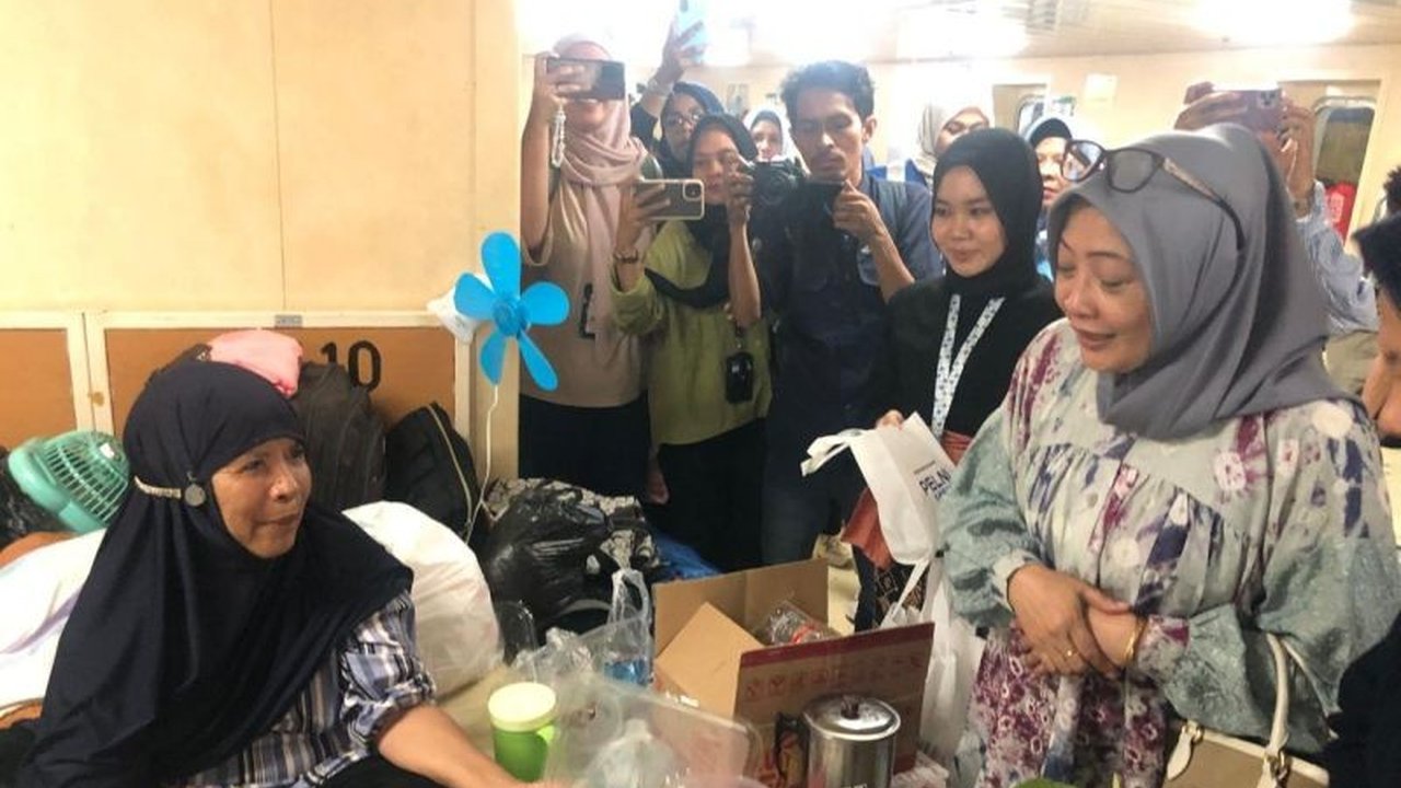PT Pelni meninjau fasilitas kapal di Maluku untuk memastikan peningkatan layanan transportasi laut dan konektivitas wilayah kepulauan, sekaligus mendukung stabilitas harga dan perekonomian daerah.