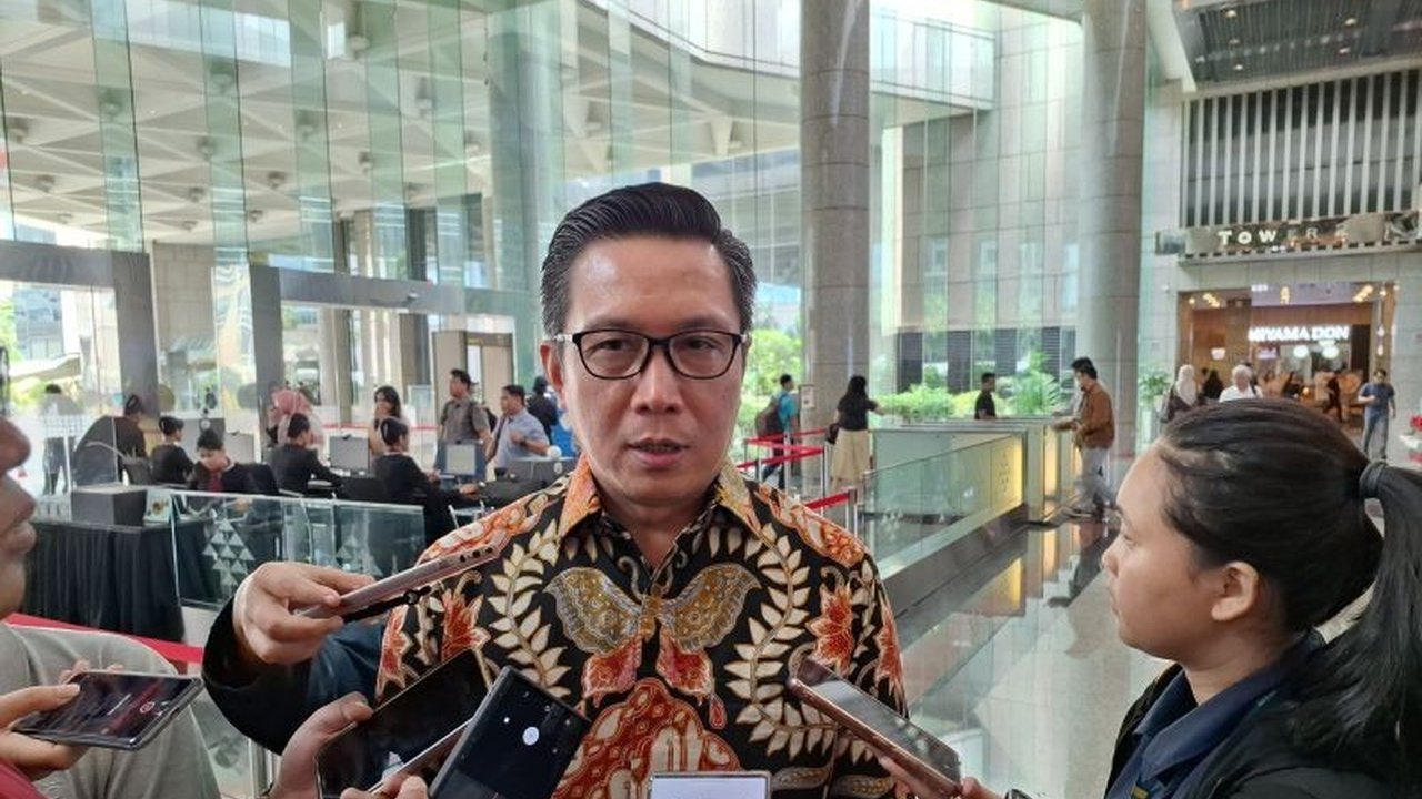 Bursa Efek Indonesia (BEI) melaporkan peningkatan signifikan transaksi karbon, termasuk pembelian oleh investor asing yang tertarik berinvestasi di pasar karbon Indonesia.
