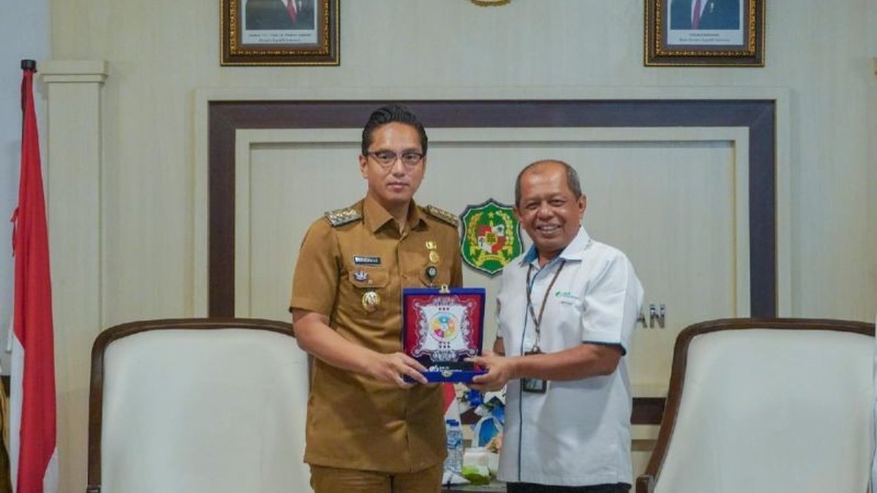 Wali Kota Medan, Rico Tri Putra Waas, menginstruksikan sosialisasi masif program BPJS Ketenagakerjaan untuk melindungi pekerja rentan di Kota Medan.